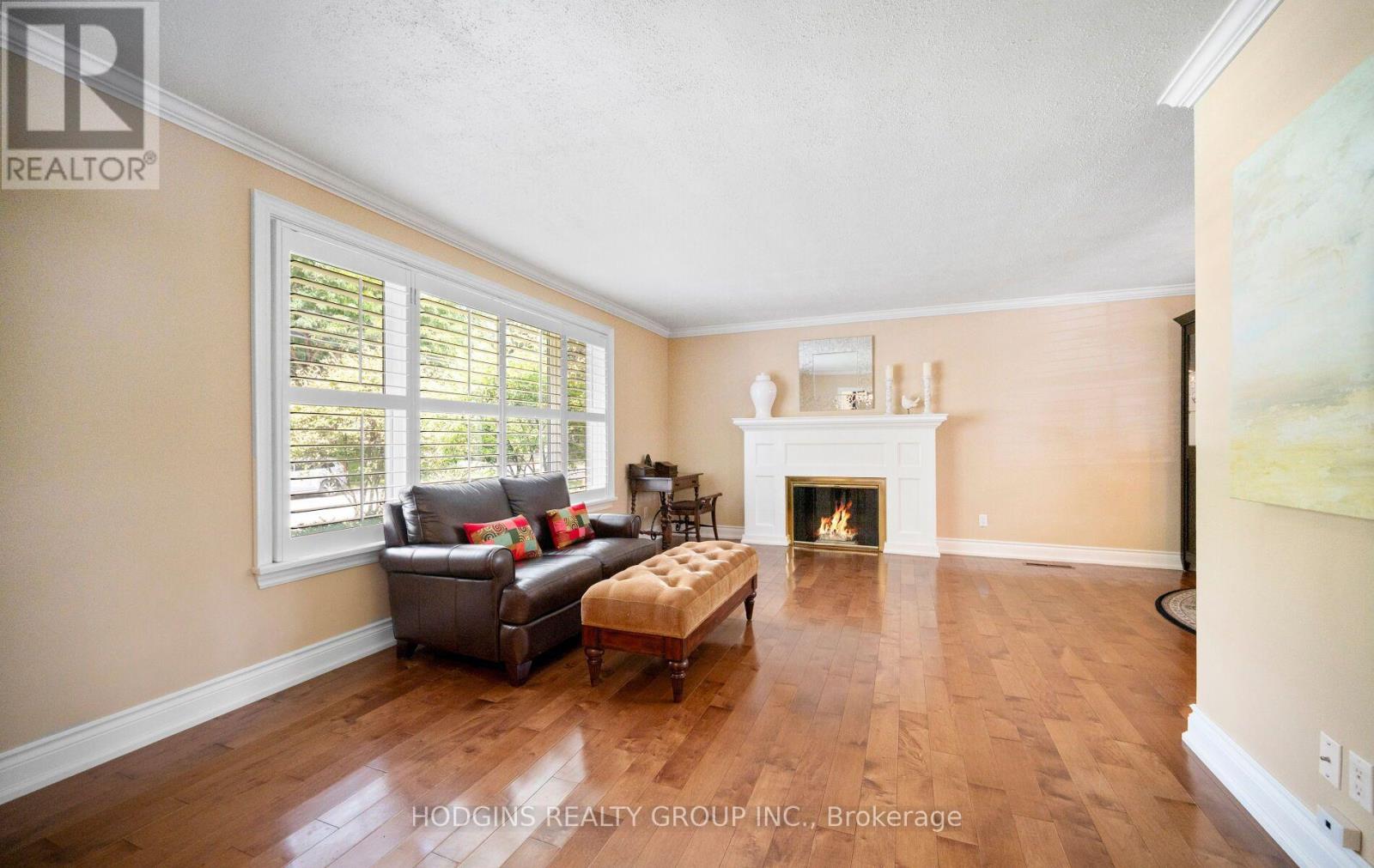 4334 Spruce Avenue, Burlington, Ontario  L7L 1L5 - Photo 11 - W13830456