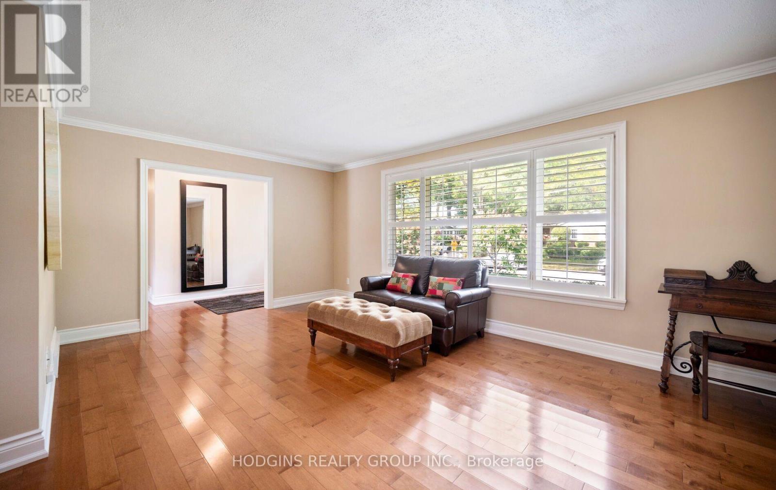 4334 Spruce Avenue, Burlington, Ontario  L7L 1L5 - Photo 13 - W13830456