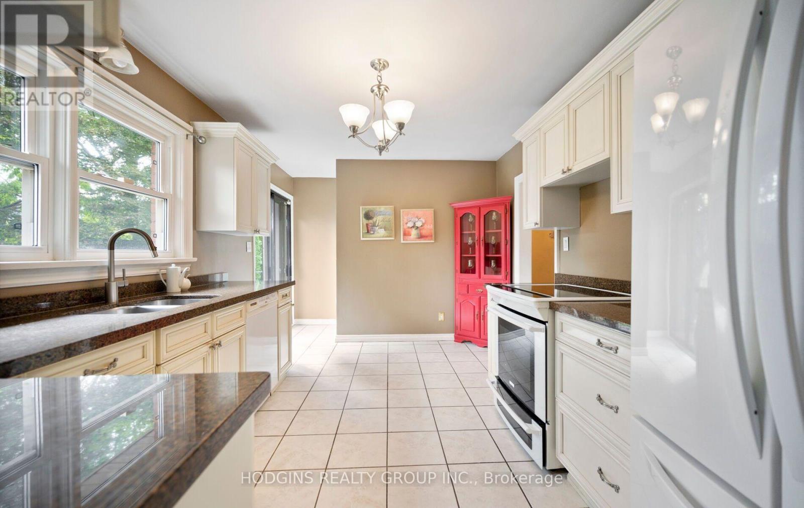 4334 Spruce Avenue, Burlington, Ontario  L7L 1L5 - Photo 21 - W13830456