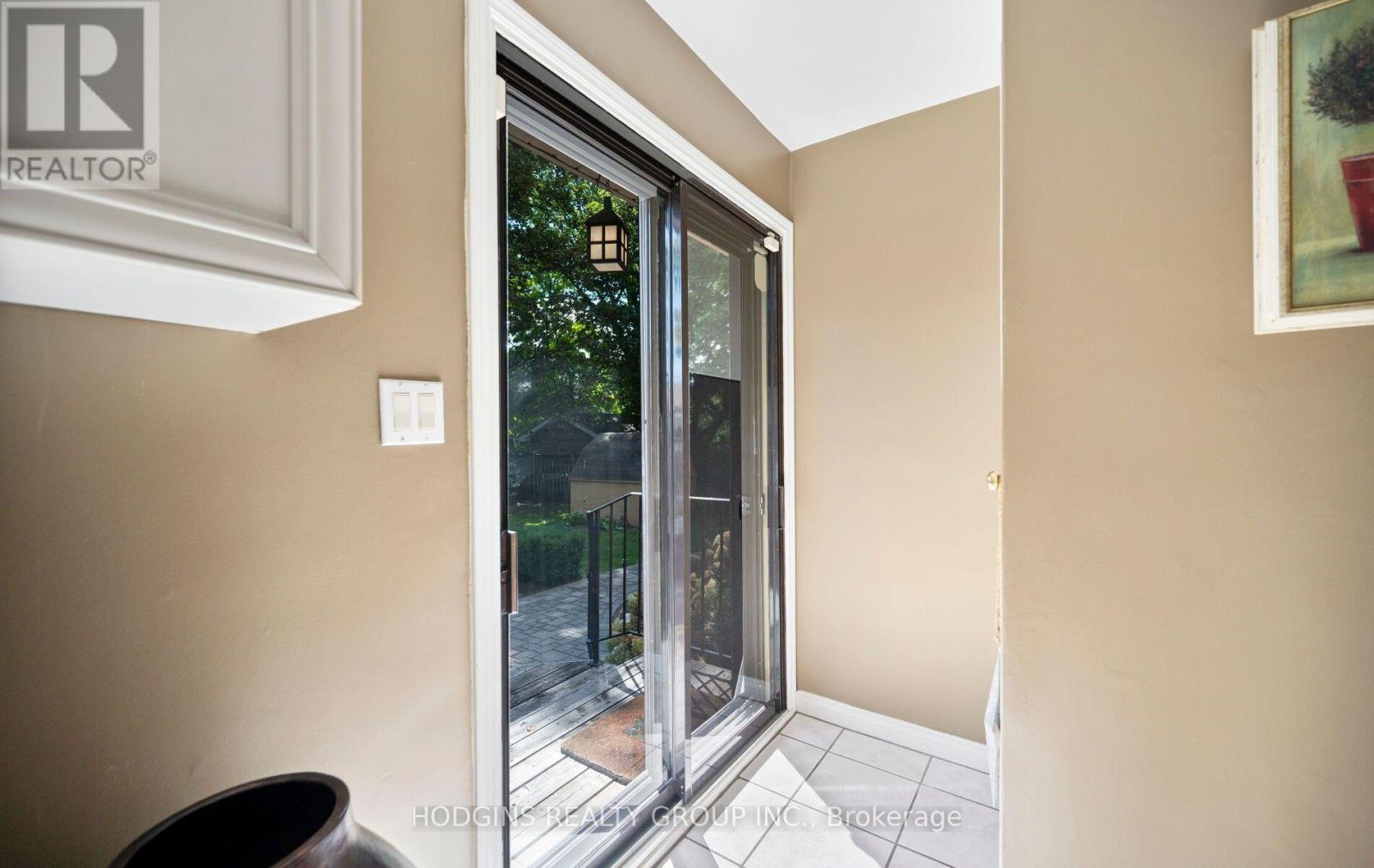 4334 Spruce Avenue, Burlington, Ontario  L7L 1L5 - Photo 30 - W13830456