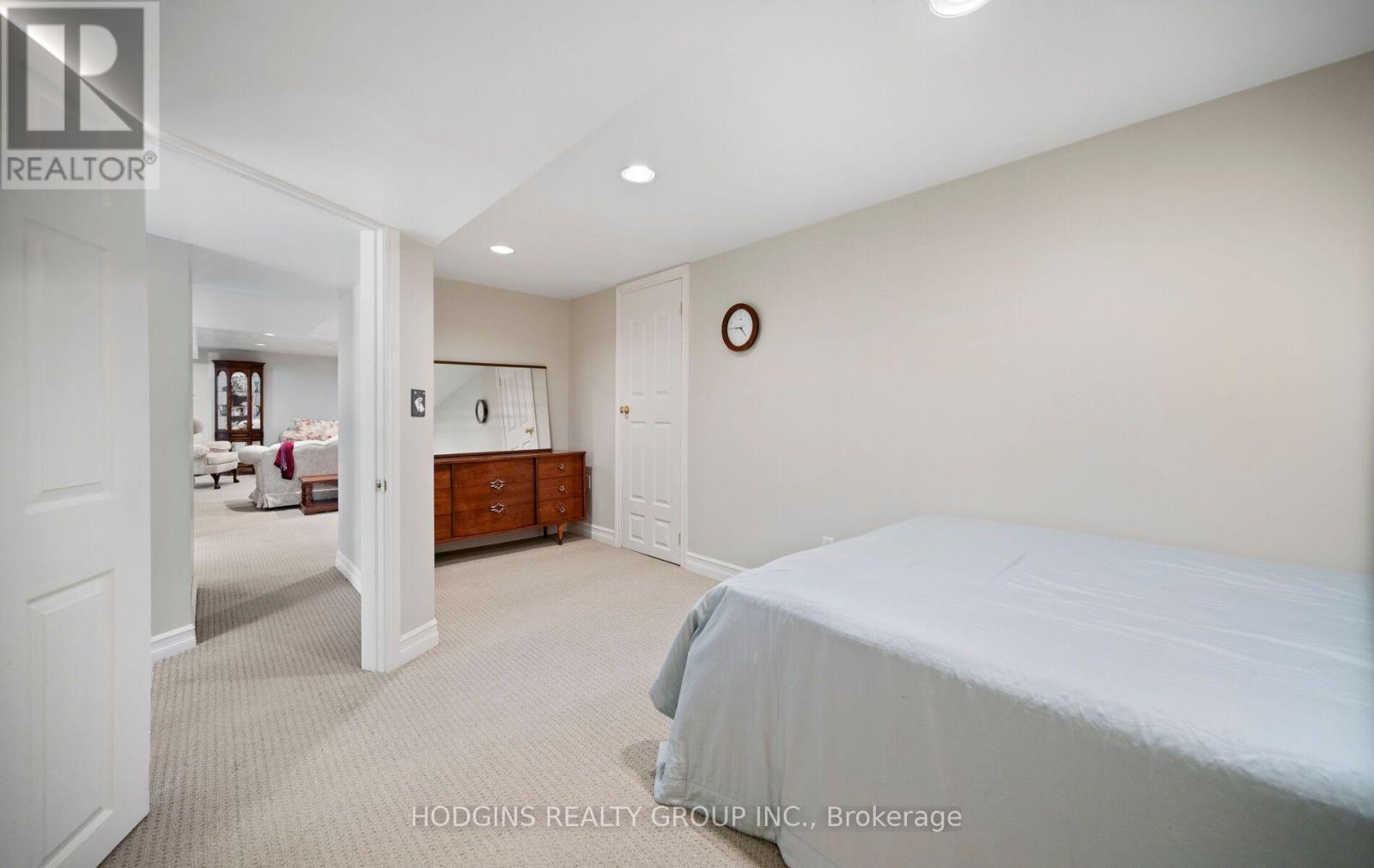 4334 Spruce Avenue, Burlington, Ontario  L7L 1L5 - Photo 37 - W13830456