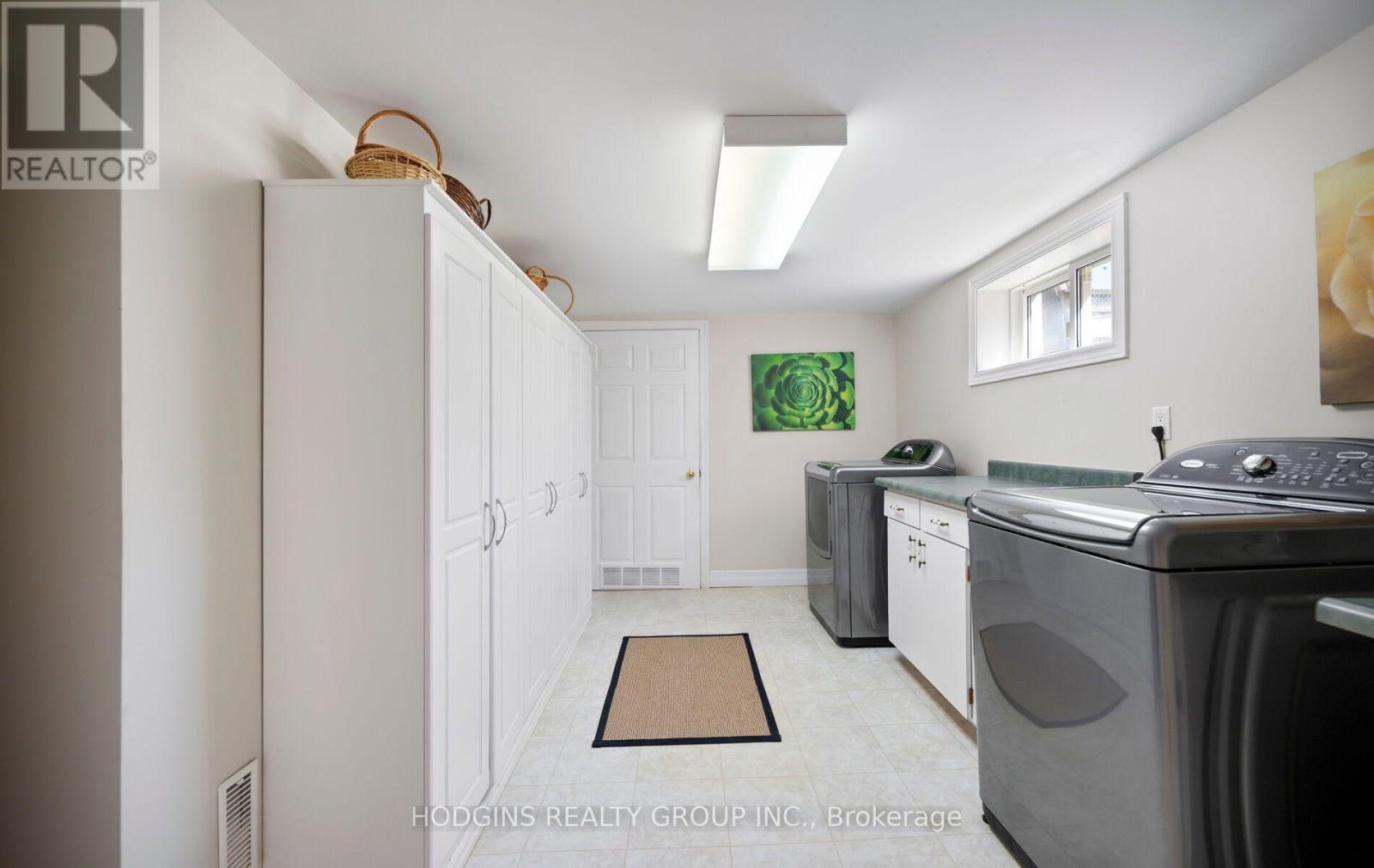 4334 Spruce Avenue, Burlington, Ontario  L7L 1L5 - Photo 39 - W13830456