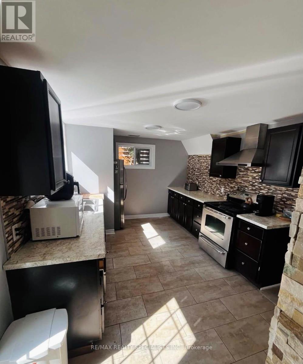 Lower - 189 Little Avenue, Barrie, Ontario L4N 6L1 - Photo 13 - S13801546