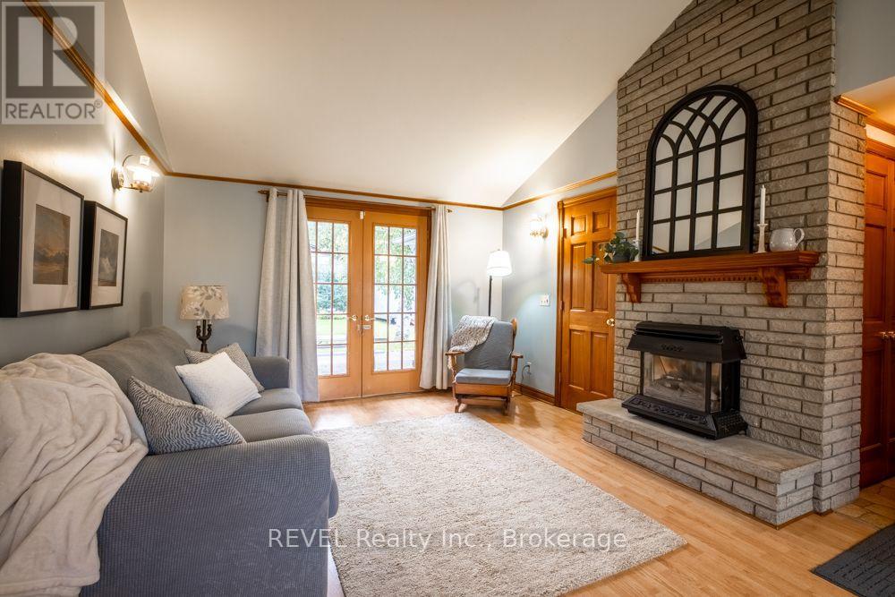 340 Thornwood Avenue, Fort Erie (Ridgeway), Ontario  L0S 1N0 - Photo 11 - X13824628