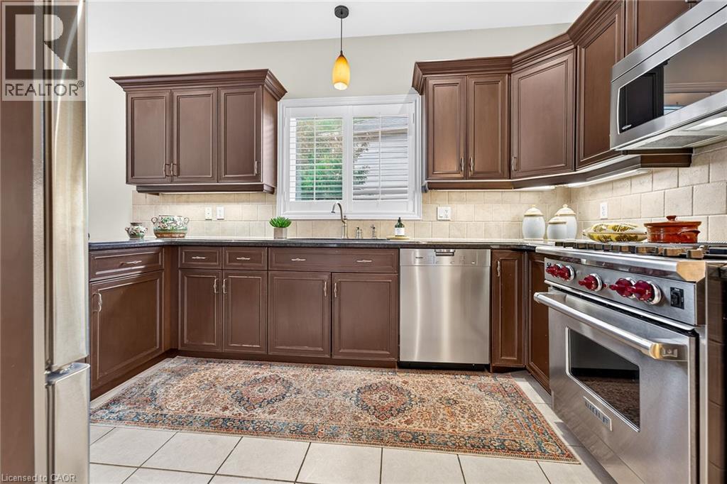 18 Heathcote Court, Grimsby, Ontario  L3M 0A6 - Photo 16 - 40866562