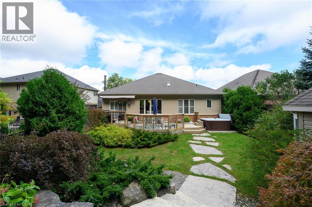 18 Heathcote Court, Grimsby, Ontario  L3M 0A6 - Photo 41 - 40866562