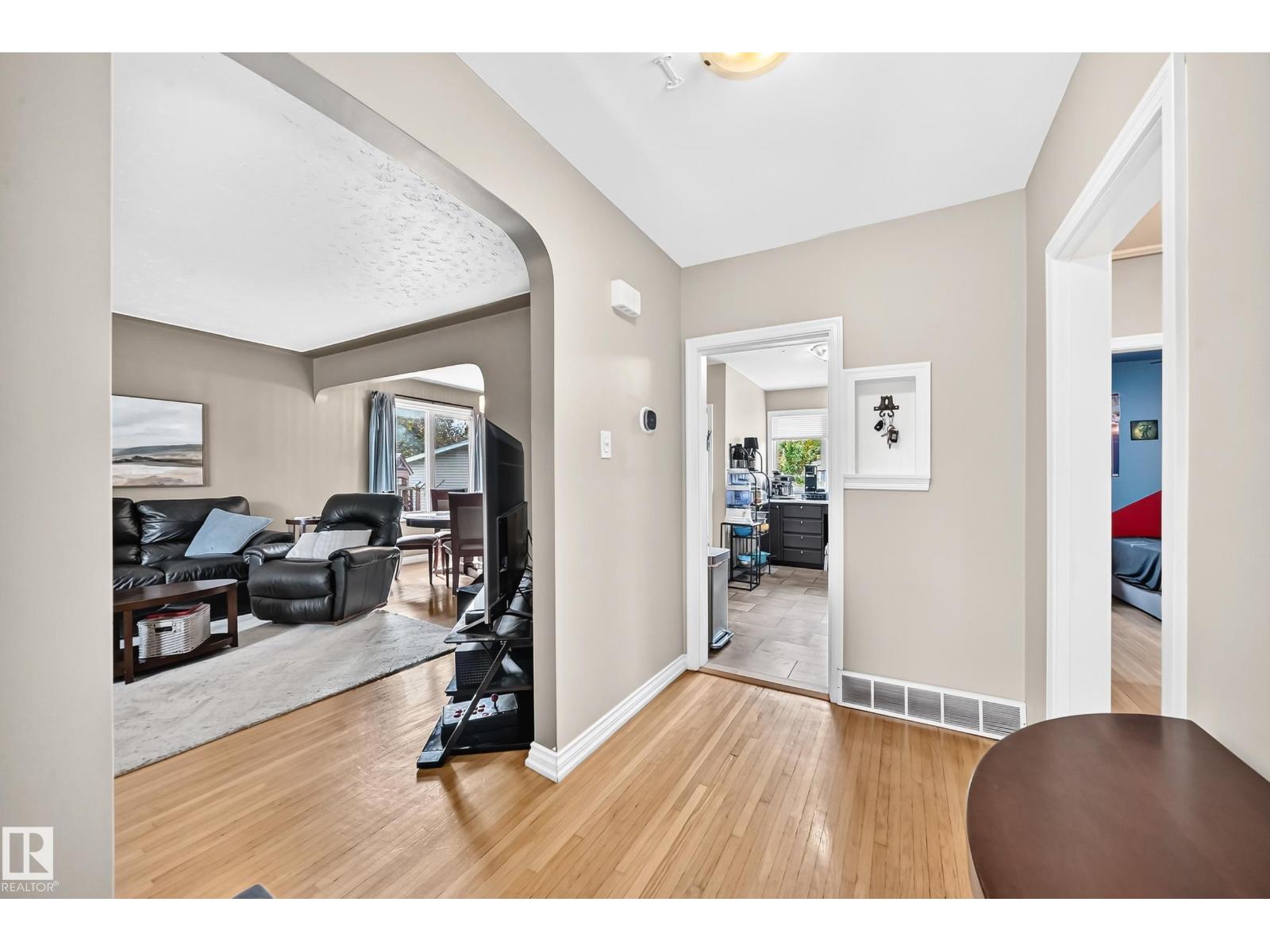 11524 133 St Nw, Edmonton, Alberta  T5M 1H4 - Photo 8 - E4509865