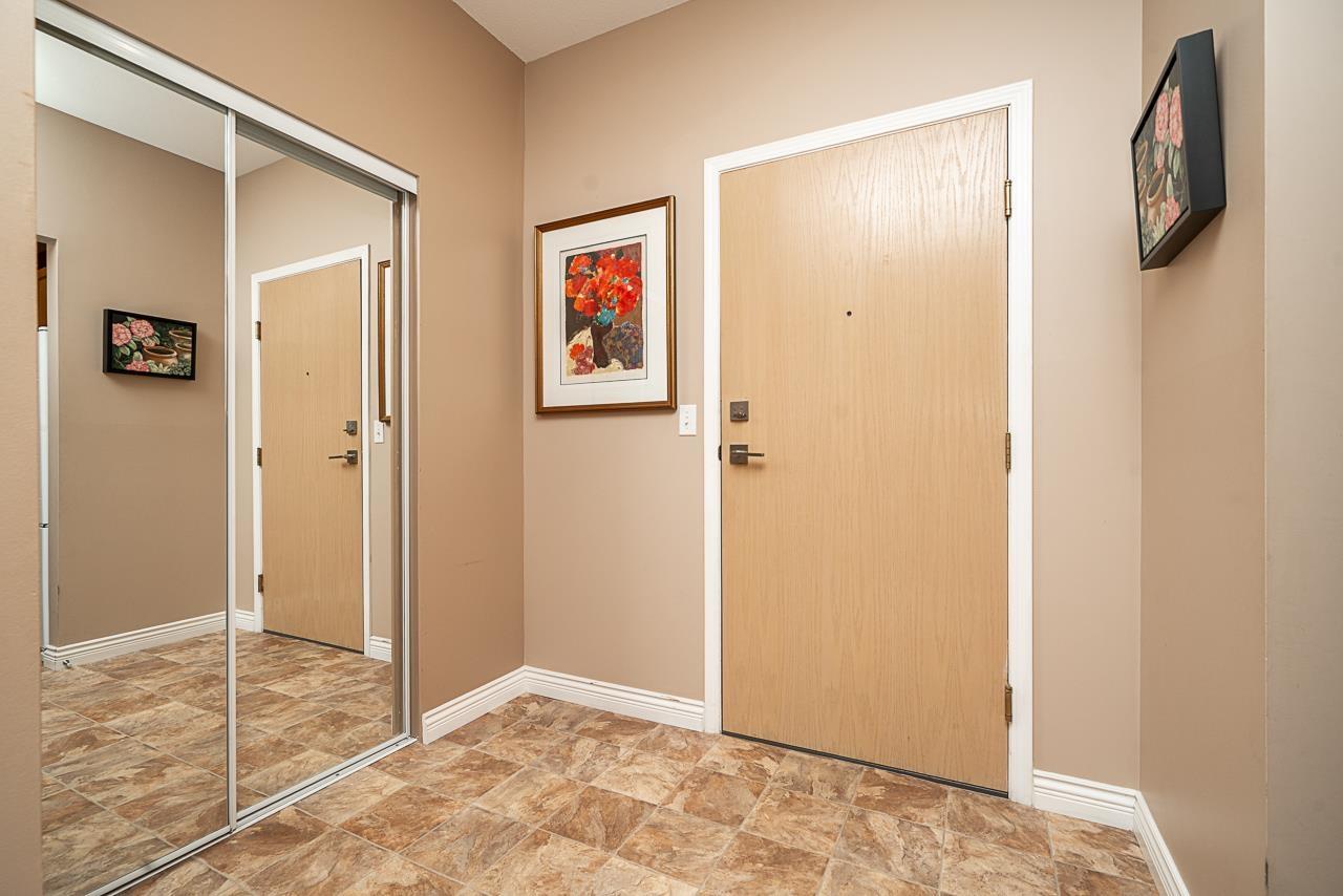 304 5489 201 Street, Langley, British Columbia  V3A 1P8 - Photo 4 - R3169636