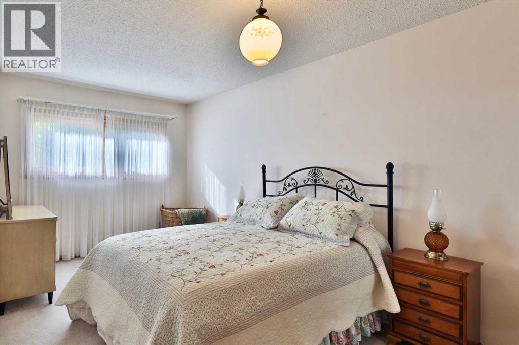 5615 51 Avenue, Camrose, Alberta  T4V 0W3 - Photo 20 - A2346698
