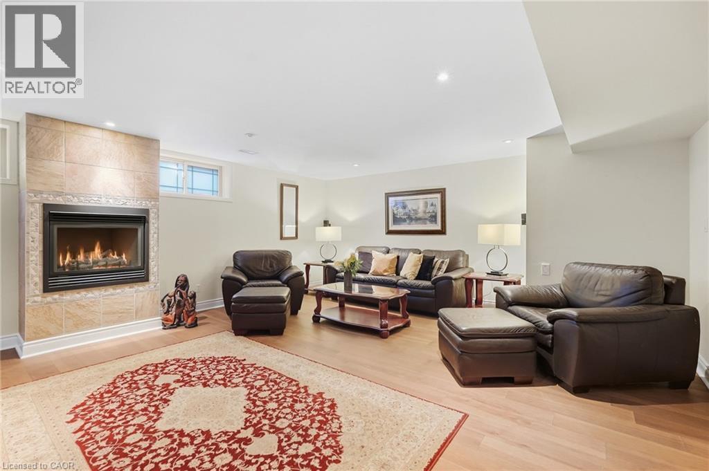 4 Summit Drive, Waterdown, Ontario  L8B 0E4 - Photo 37 - 40866414