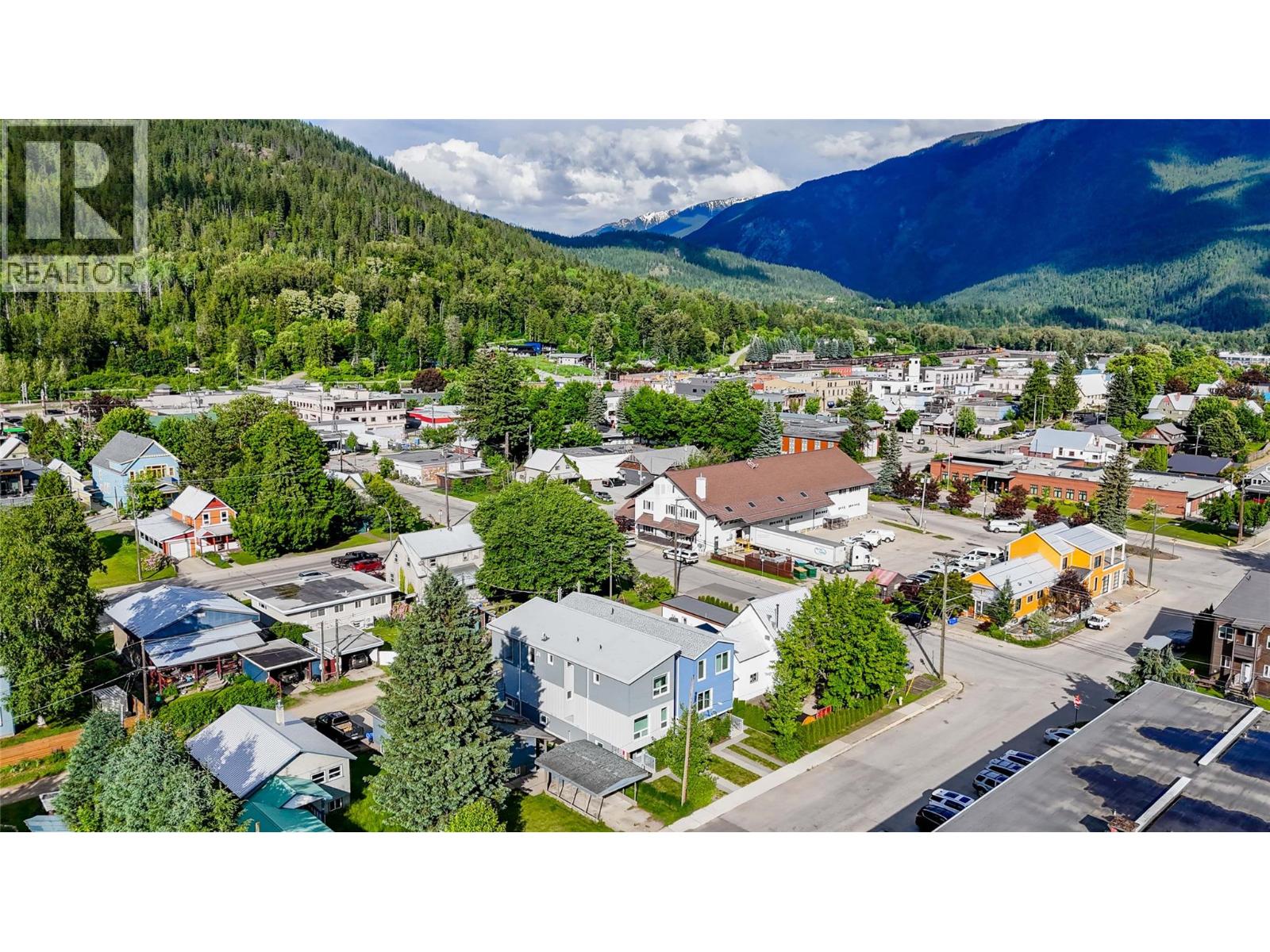 410 Fourth Street W, Revelstoke, British Columbia  V0E 2S0 - Photo 67 - 10390521