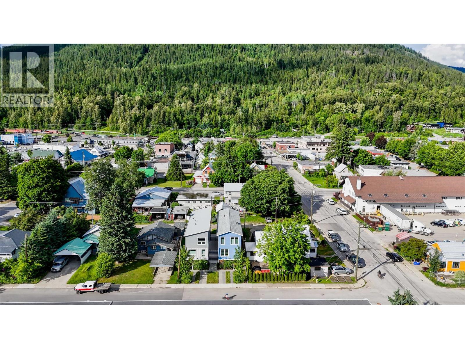 410 Fourth Street W, Revelstoke, British Columbia  V0E 2S0 - Photo 65 - 10390521
