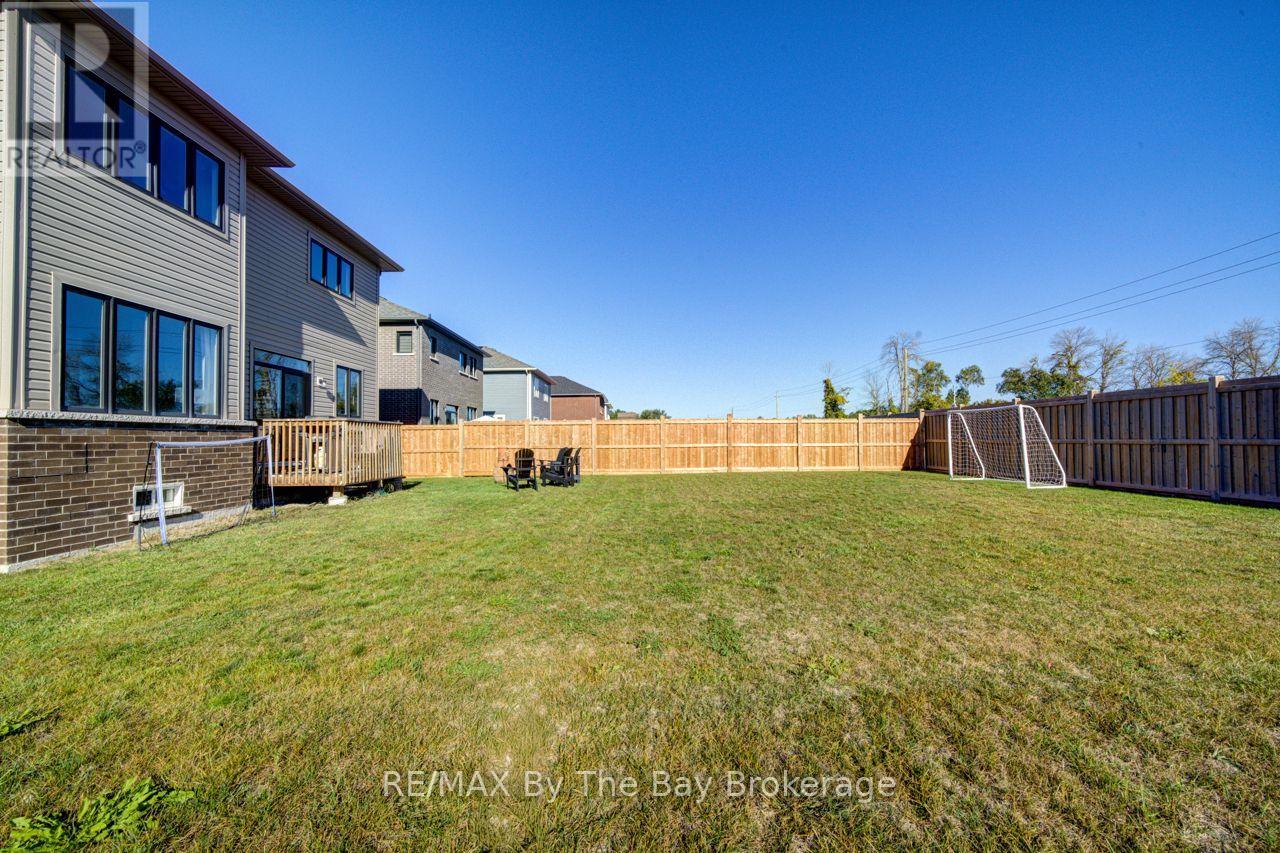 5 Autumn Drive, Wasaga Beach, Ontario  L9Z 0K8 - Photo 32 - S13830384