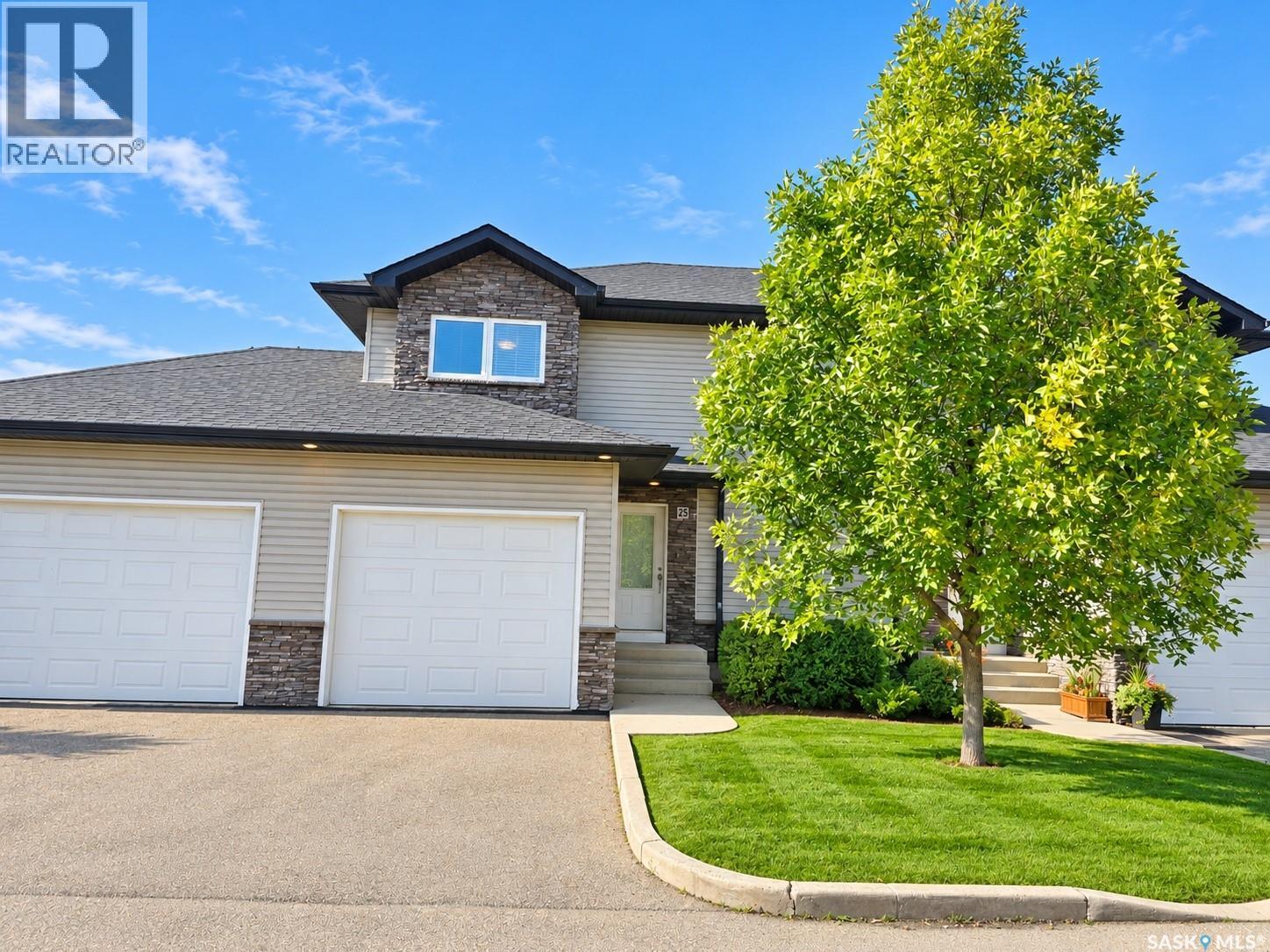 25 547 East Hampton Boulevard, Saskatoon, Saskatchewan  S7R 0H8 - Photo 1 - SK049591