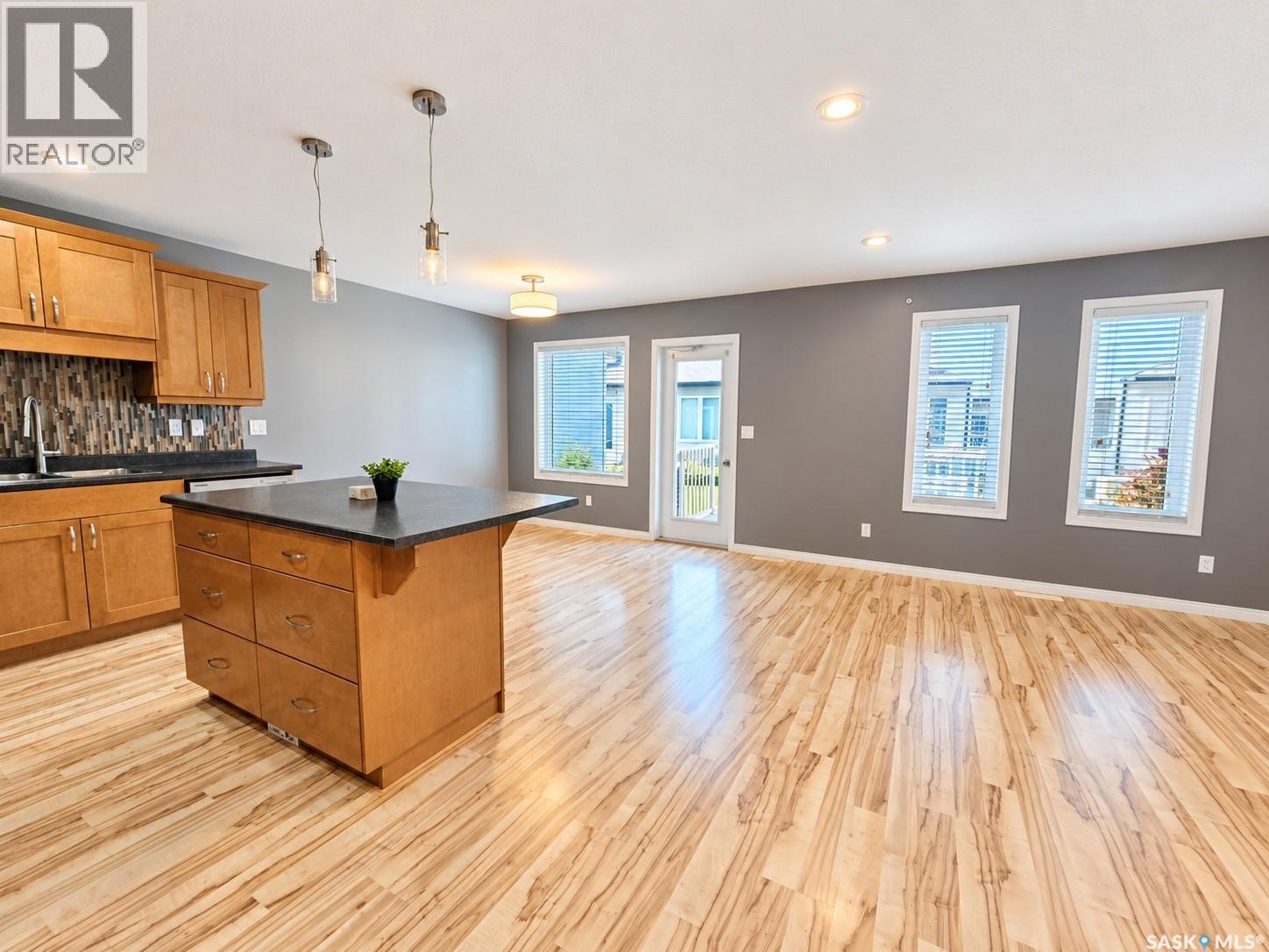 25 547 East Hampton Boulevard, Saskatoon, Saskatchewan  S7R 0H8 - Photo 6 - SK049591