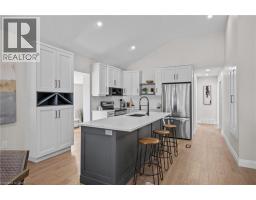 1041 SHEPHERD'S Drive, Burlington, Ontario