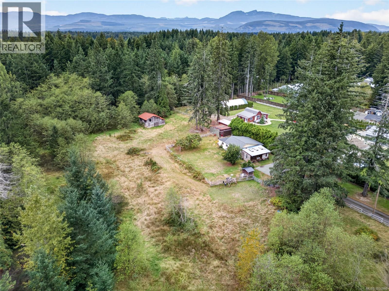 6553 Island Hwy N, Merville, British Columbia  V0R 2M0 - Photo 2 - 1050860