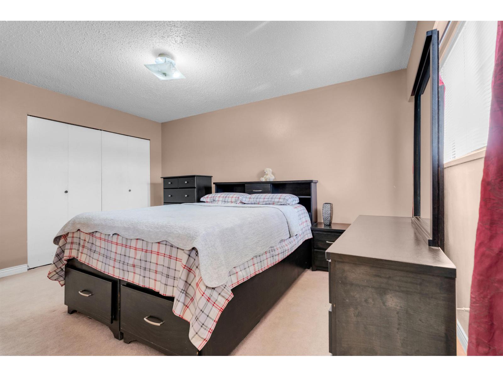 14110 72a Avenue, Surrey, British Columbia  V3W 7M7 - Photo 12 - R3168895