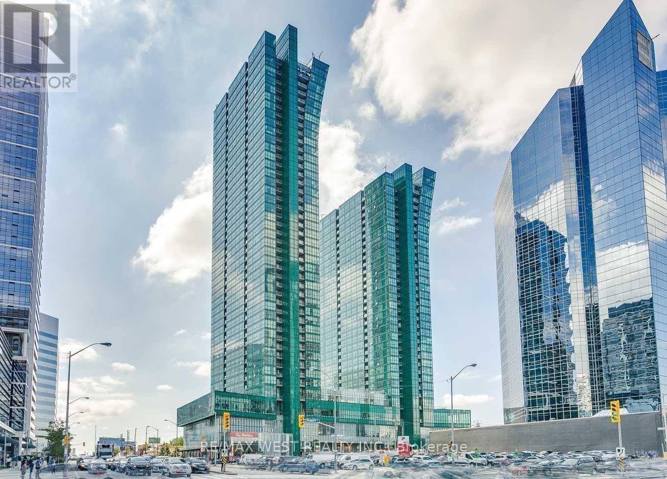 806 - 11 BOGERT AVENUE, Toronto, Ontario