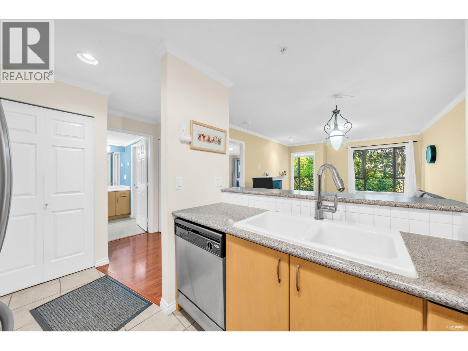 210 175 E 10th Street, North Vancouver, British Columbia  V7L 4W1 - Photo 7 - R3148179