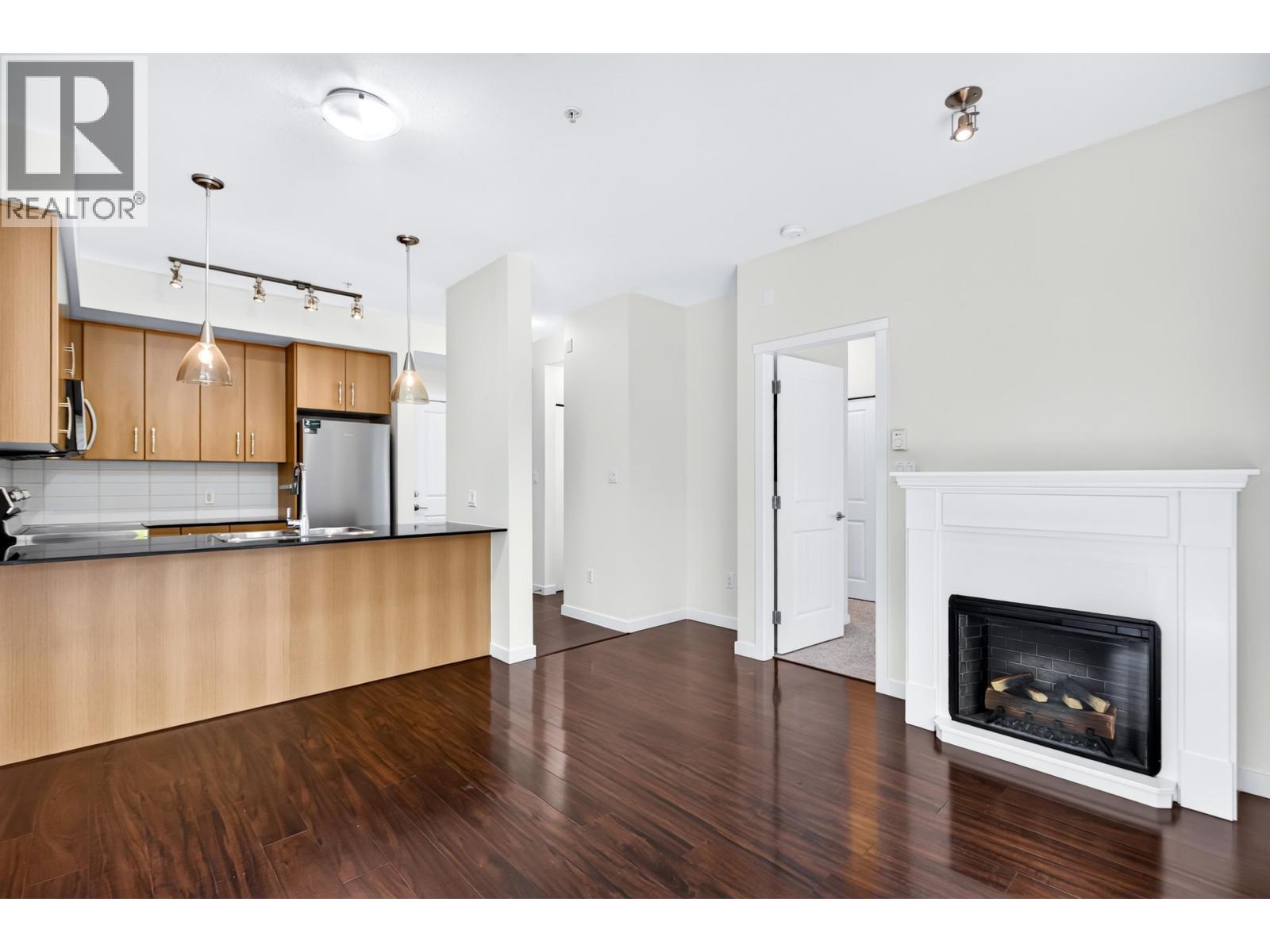 210 22290 North Avenue, Maple Ridge, British Columbia  V2X 8Z8 - Photo 10 - R3169438