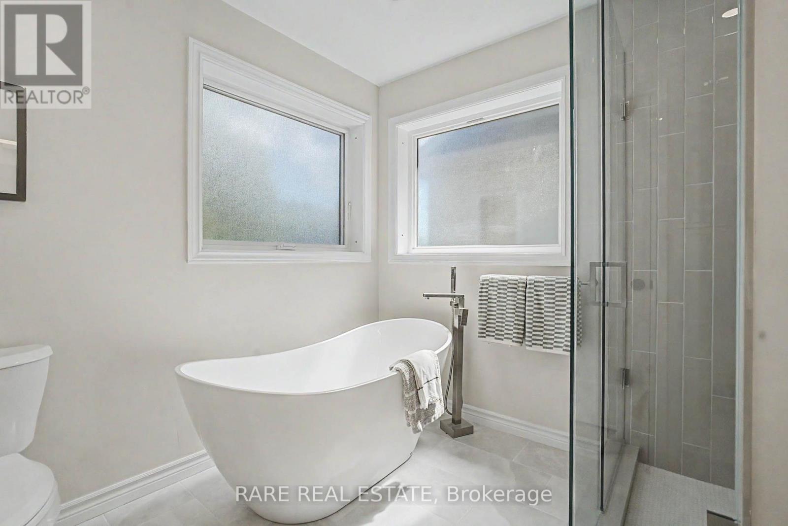 521 Hickory Avenue N, Whitby, Ontario  L1N 9W9 - Photo 30 - E13830532