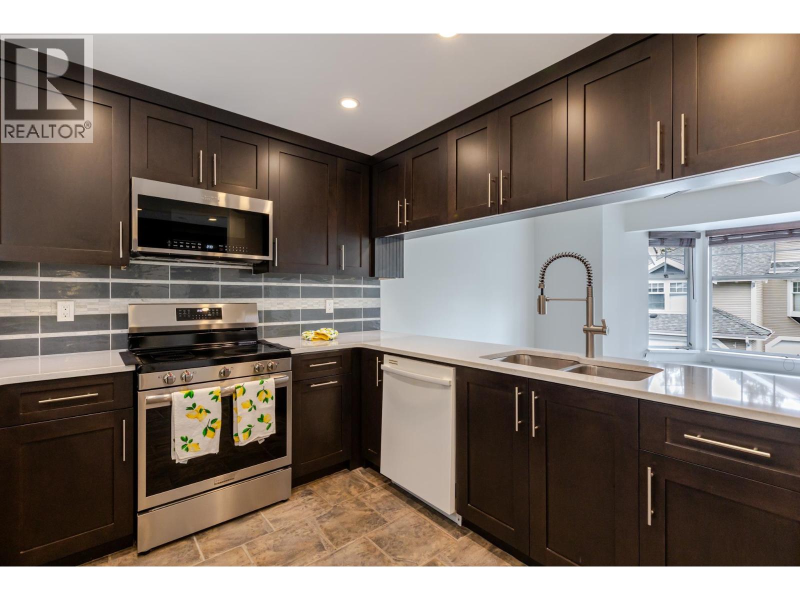 53 1140 Falcon Drive, Coquitlam, British Columbia  V3E 2J9 - Photo 7 - R3169691