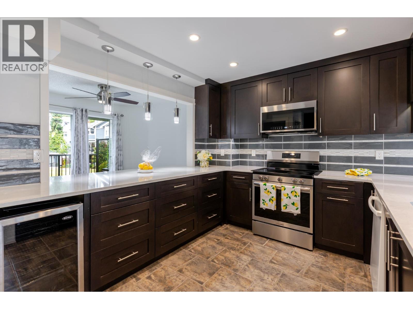 53 1140 Falcon Drive, Coquitlam, British Columbia  V3E 2J9 - Photo 6 - R3169691