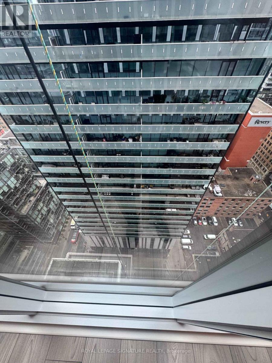 2628 - 400 KING STREET, Toronto, Ontario