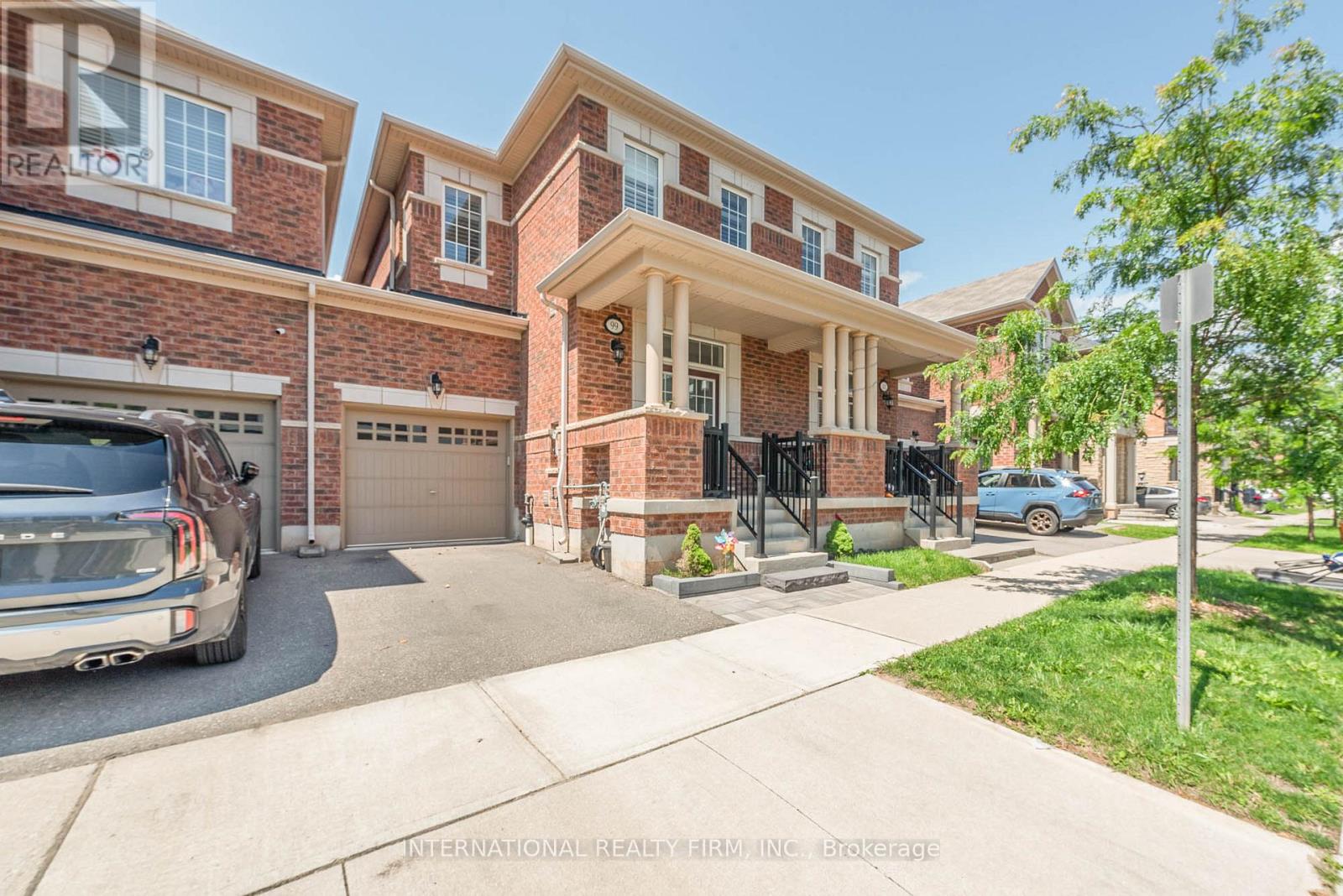 99 Huguenot Road, Oakville, Ontario  L6H 0M3 - Photo 2 - W13830474