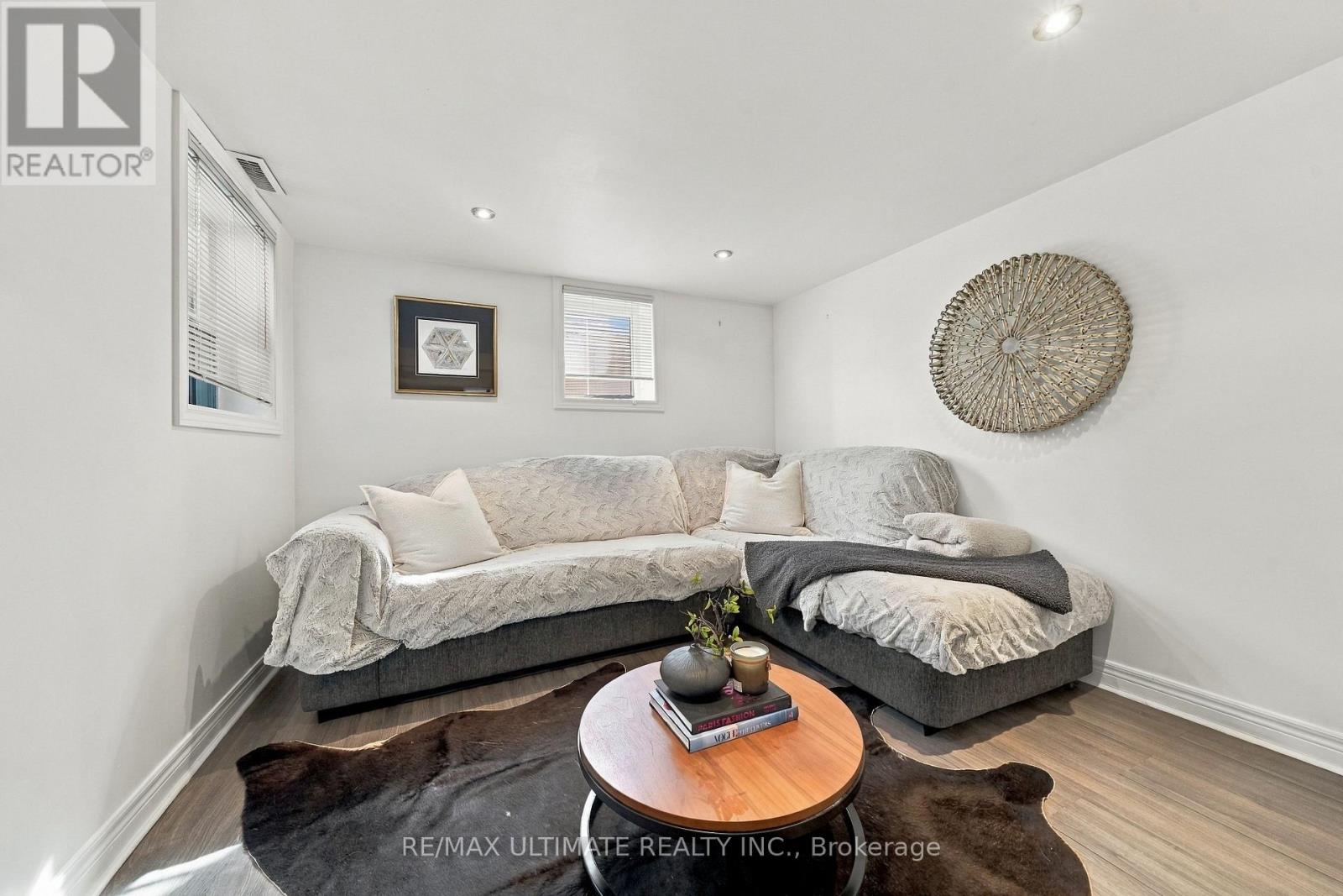 372 Blackthorn Avenue, Toronto, Ontario  M6M 3B9 - Photo 15 - W13830496