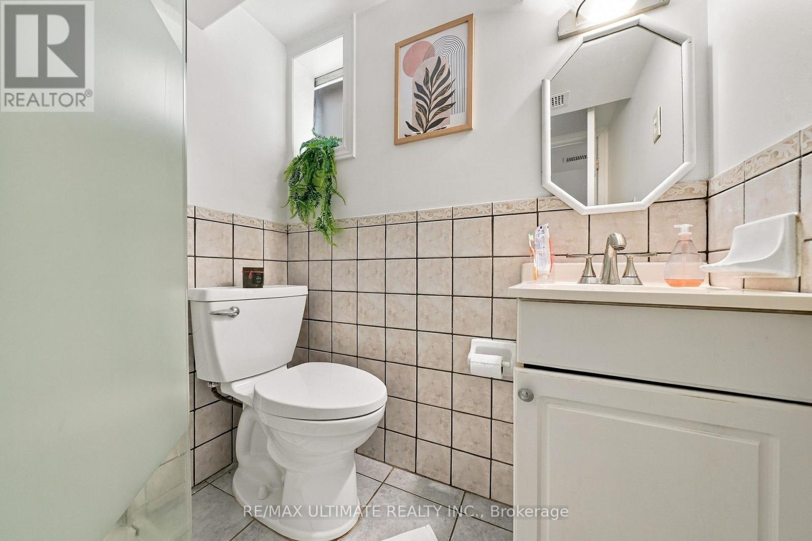 372 Blackthorn Avenue, Toronto, Ontario  M6M 3B9 - Photo 18 - W13830496