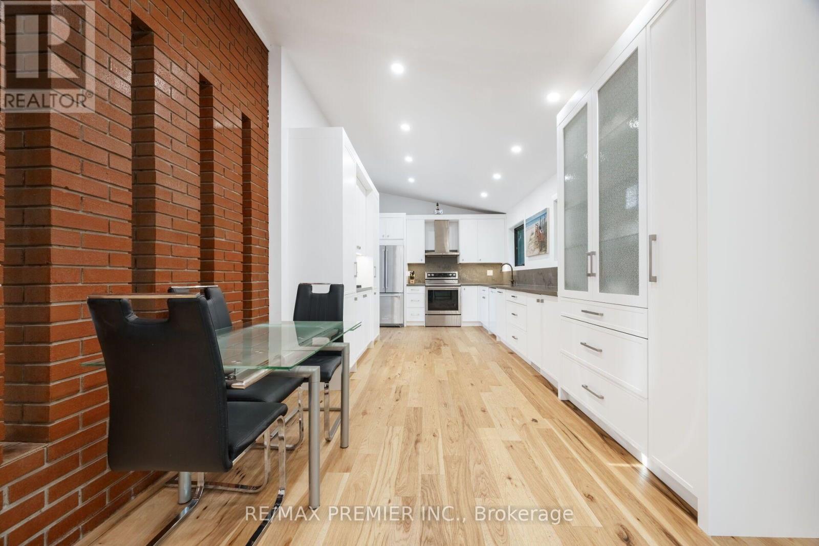 9 Adeline Court, Toronto, Ontario  M9V 3M9 - Photo 12 - W13830498