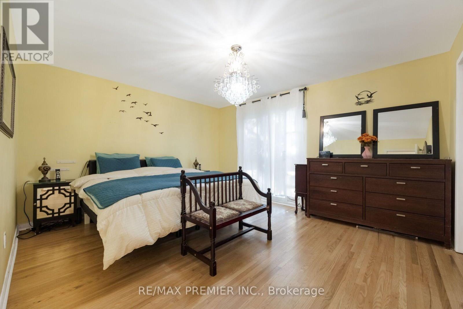 9 Adeline Court, Toronto, Ontario  M9V 3M9 - Photo 26 - W13830498