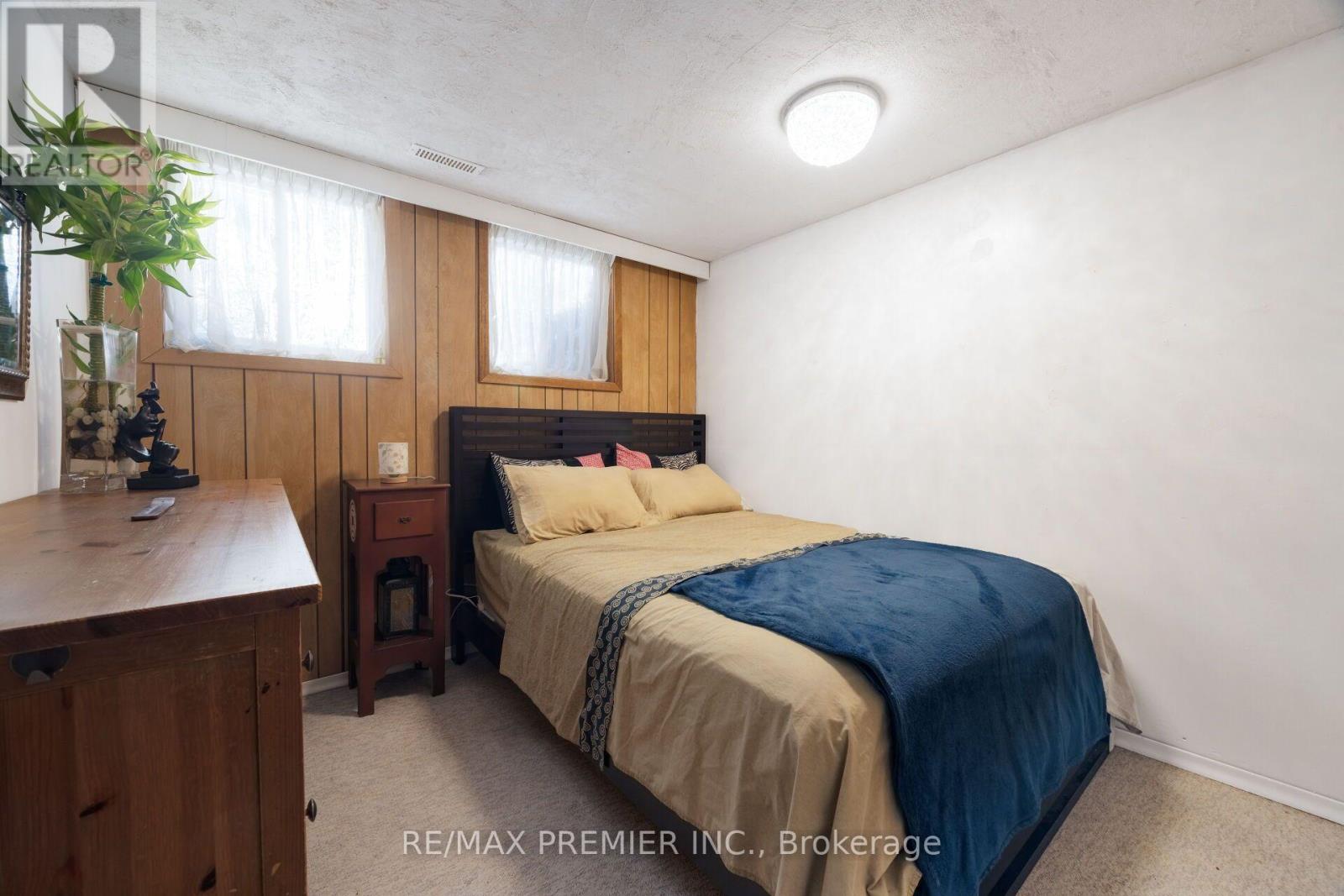 9 Adeline Court, Toronto, Ontario  M9V 3M9 - Photo 33 - W13830498