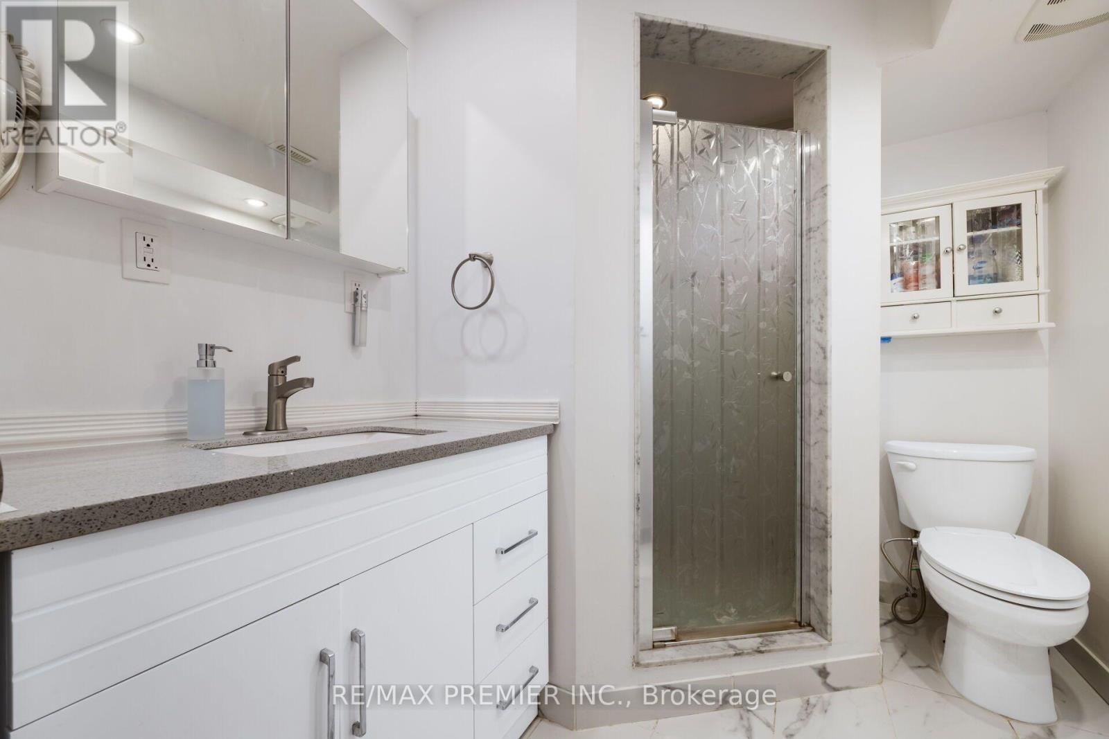 9 Adeline Court, Toronto, Ontario  M9V 3M9 - Photo 35 - W13830498