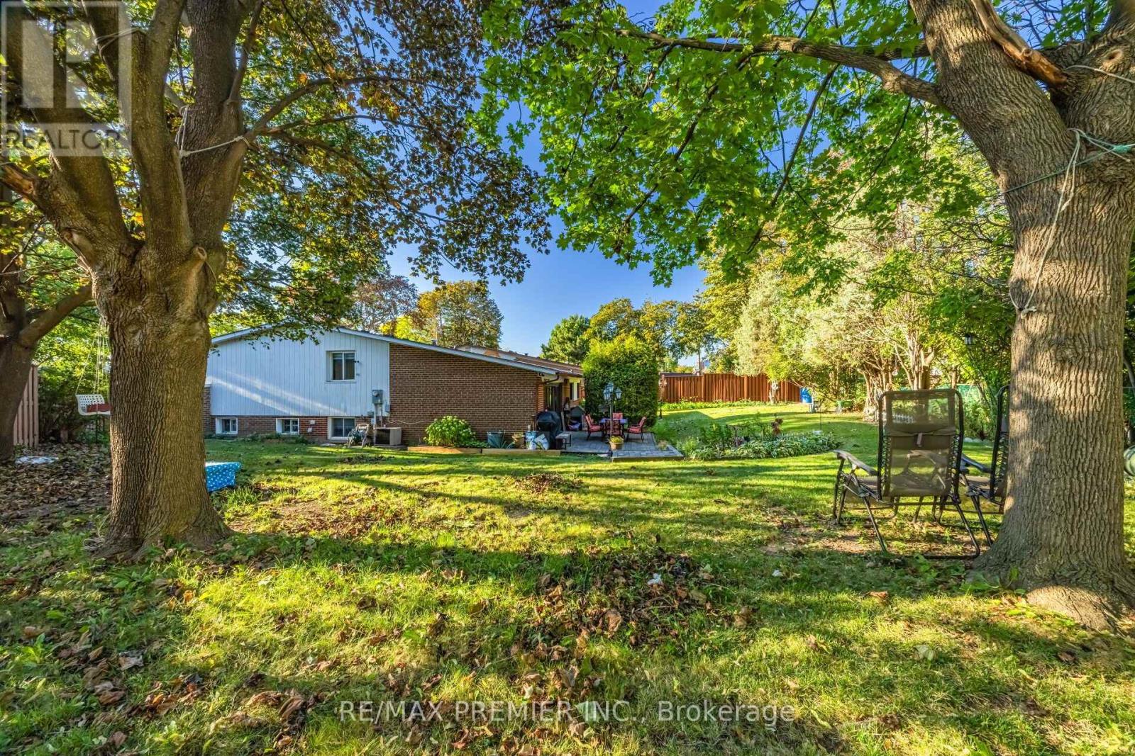 9 Adeline Court, Toronto, Ontario  M9V 3M9 - Photo 46 - W13830498