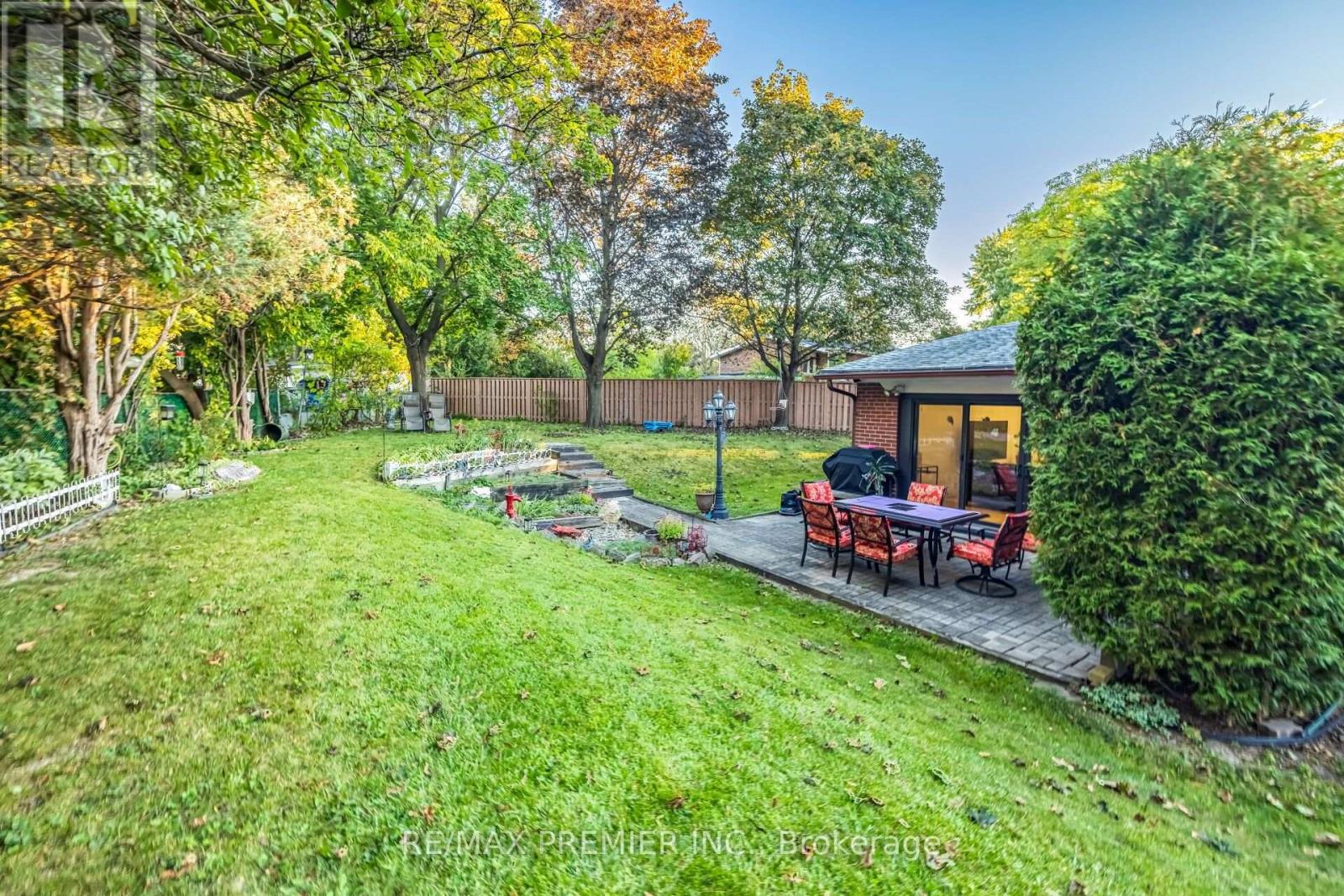 9 Adeline Court, Toronto, Ontario  M9V 3M9 - Photo 48 - W13830498