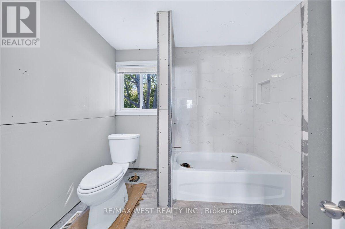 17 Heather Street, Caledon, Ontario  L7K 0B1 - Photo 24 - W13830506