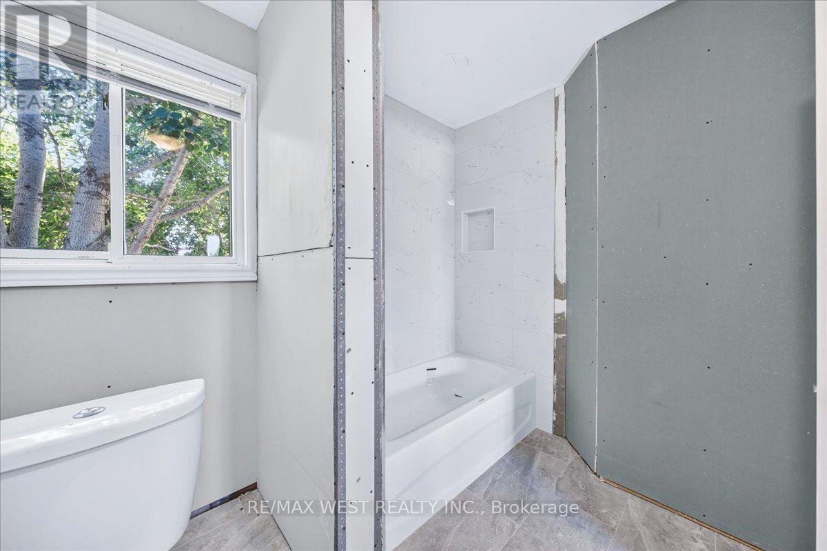 17 Heather Street, Caledon, Ontario  L7K 0B1 - Photo 25 - W13830506