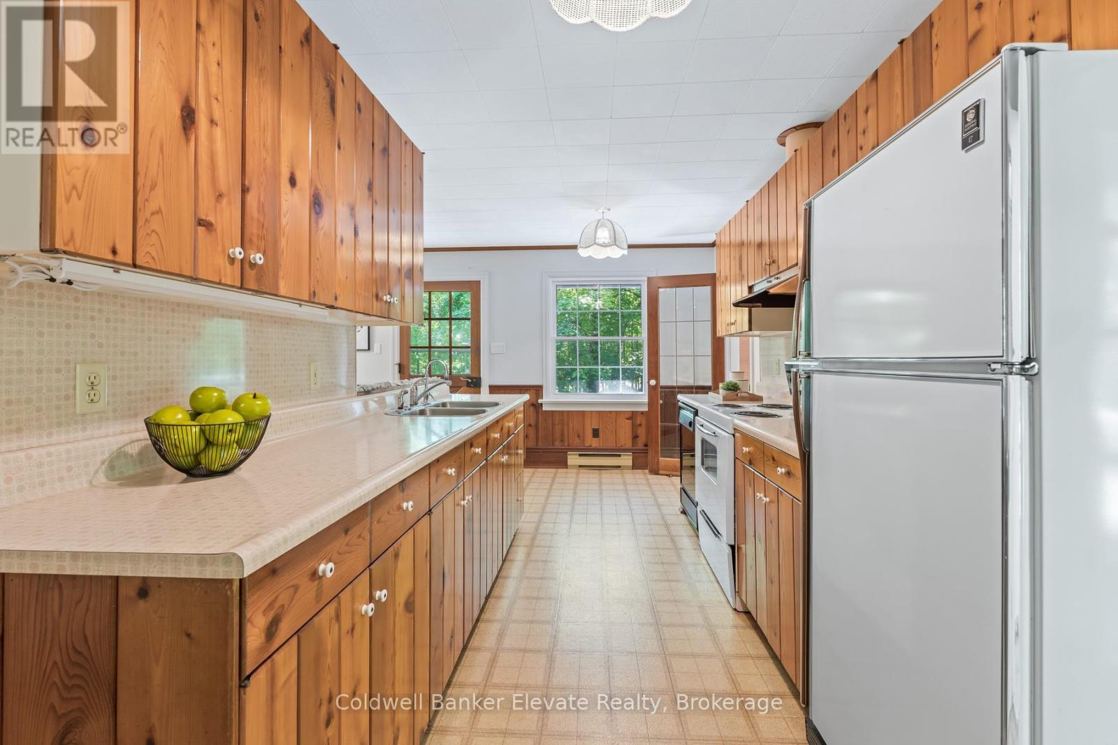 9761 Eighth Line, Halton Hills, Ontario  L7G 4S5 - Photo 11 - W13830542