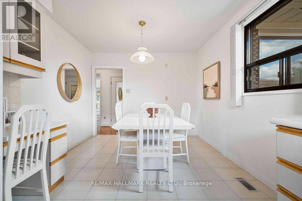 12 Tammy Lane, Toronto, Ontario  M9V 3W3 - Photo 21 - W13830544