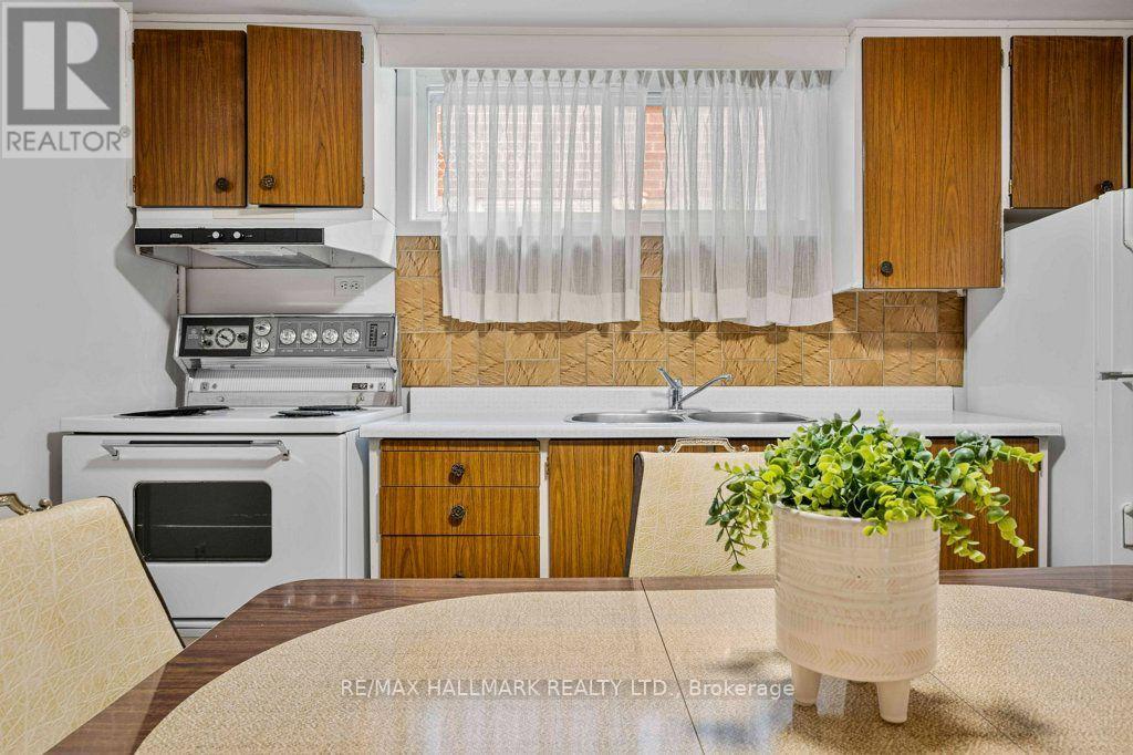 12 Tammy Lane, Toronto, Ontario  M9V 3W3 - Photo 39 - W13830544
