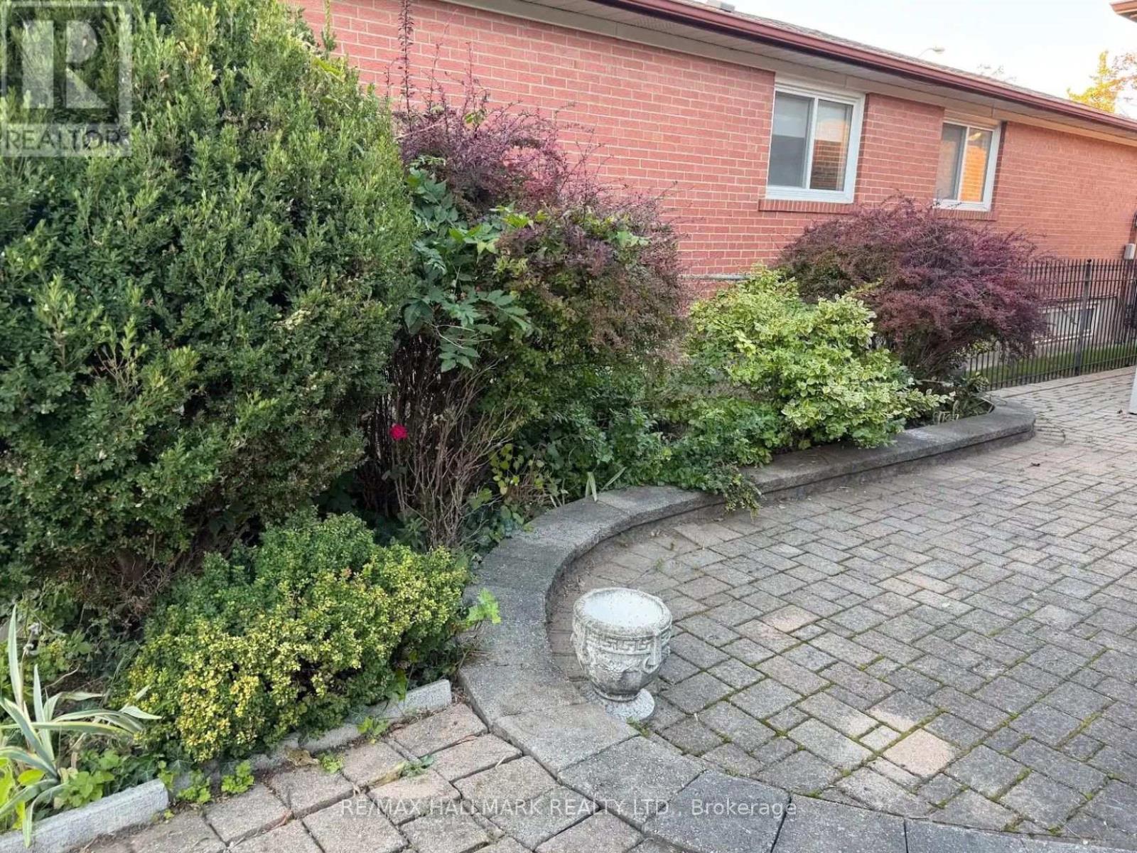 12 Tammy Lane, Toronto, Ontario  M9V 3W3 - Photo 44 - W13830544