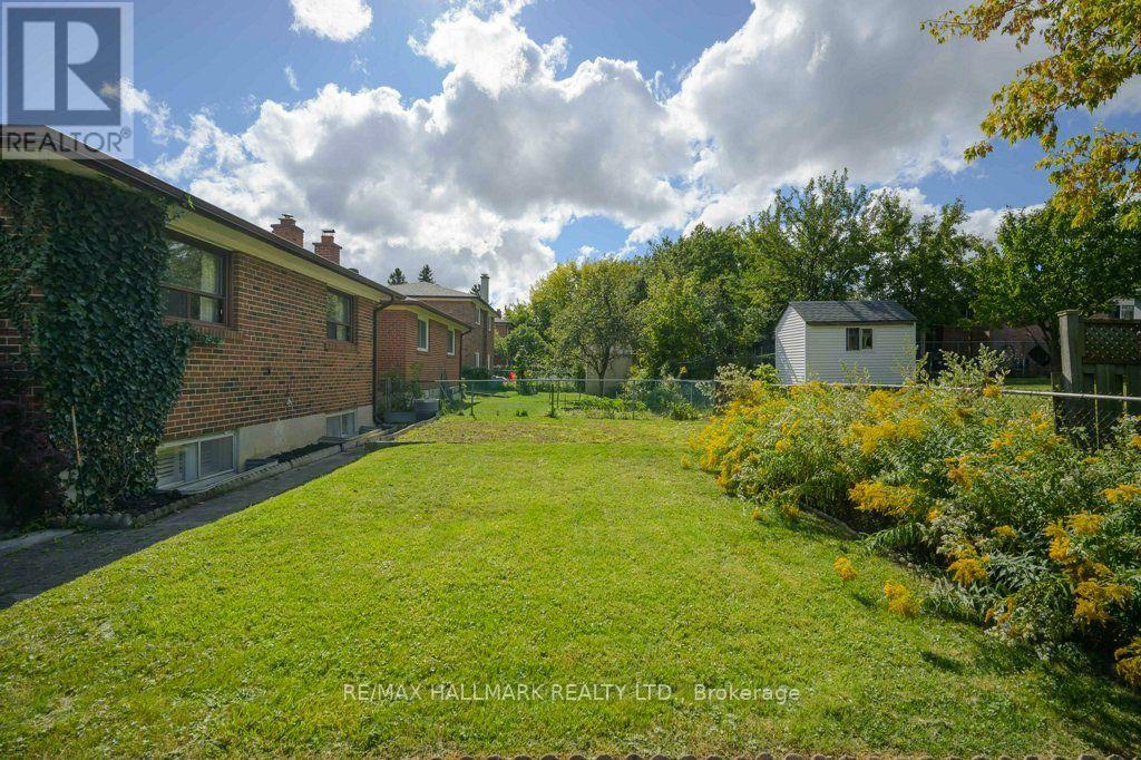 12 Tammy Lane, Toronto, Ontario  M9V 3W3 - Photo 47 - W13830544