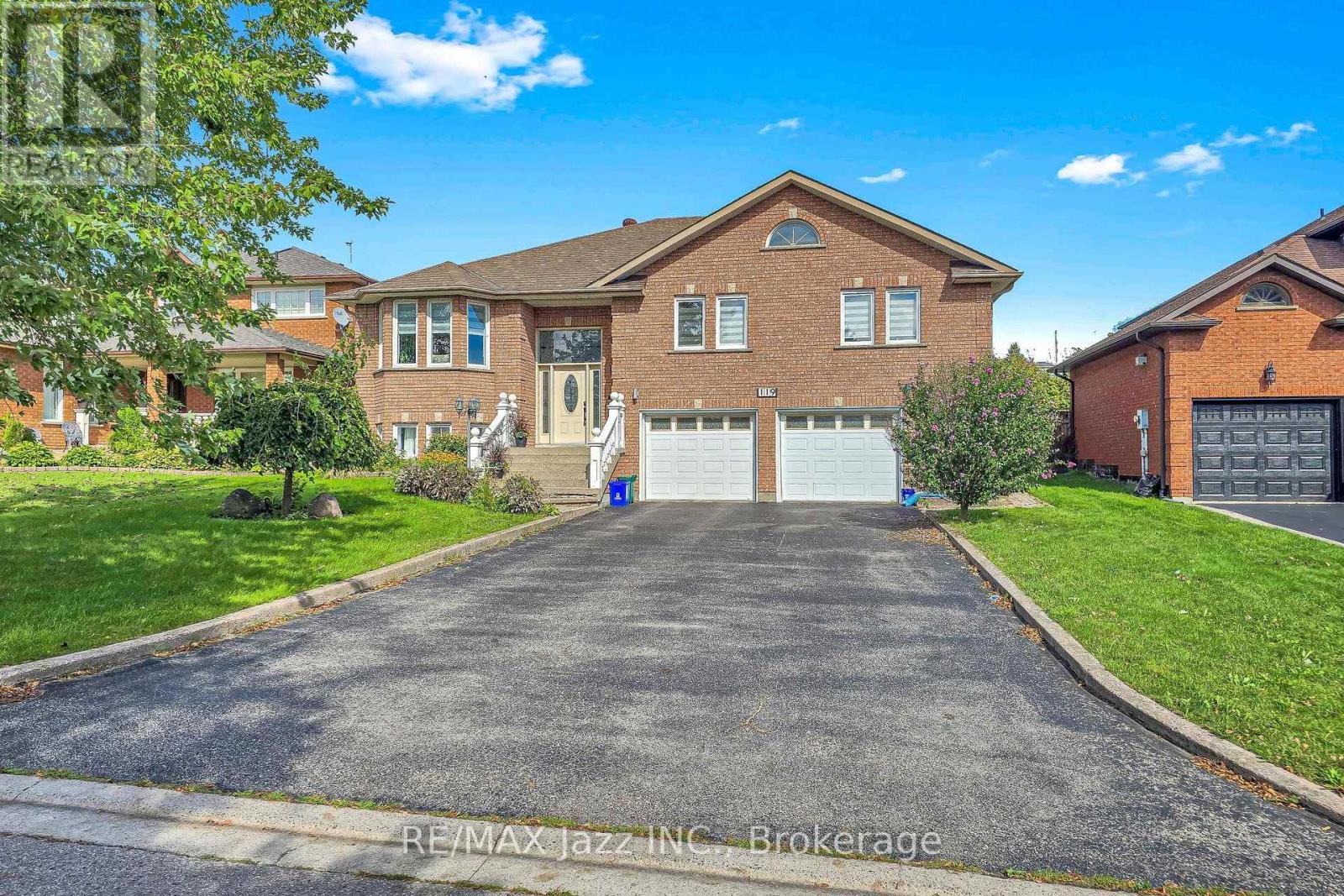 119 Elizabeth Street, Oshawa, Ontario  L1J 8L9 - Photo 2 - E13830640