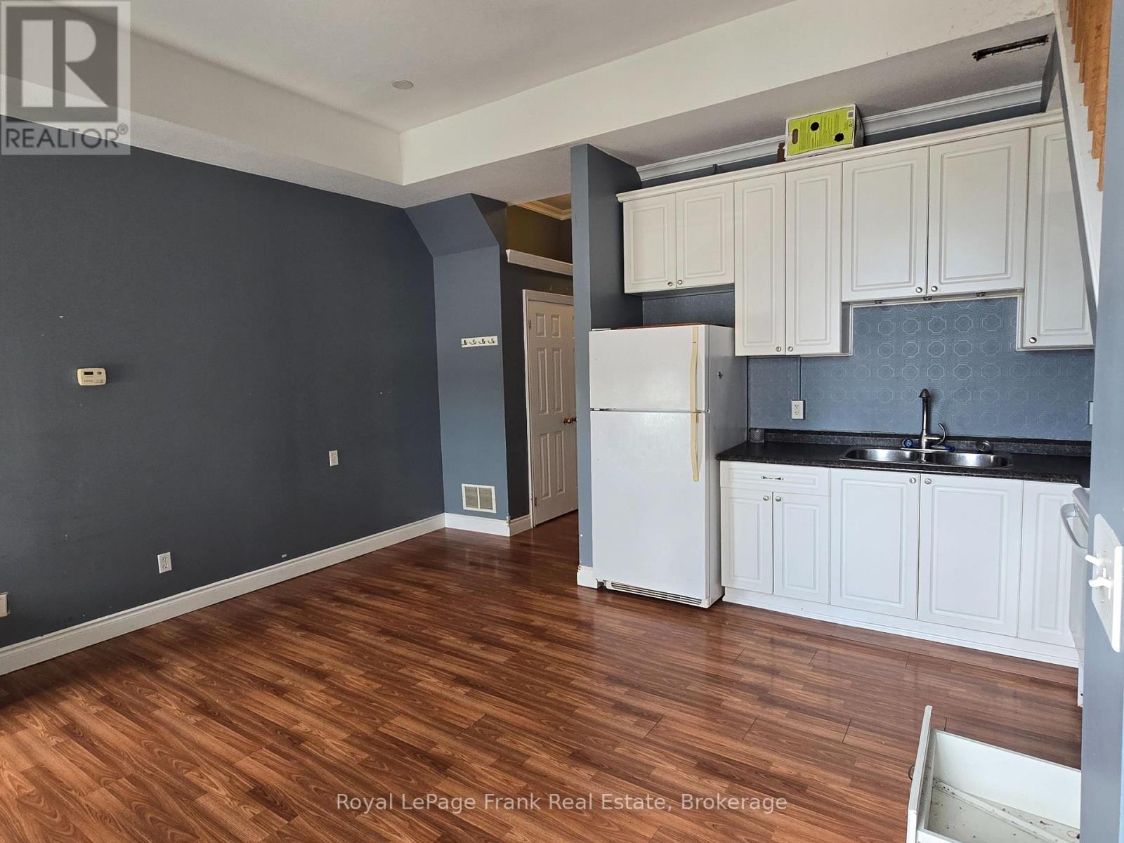 207 - 54 King Street E, Clarington, Ontario  L1C 1N3 - Photo 4 - E13830720