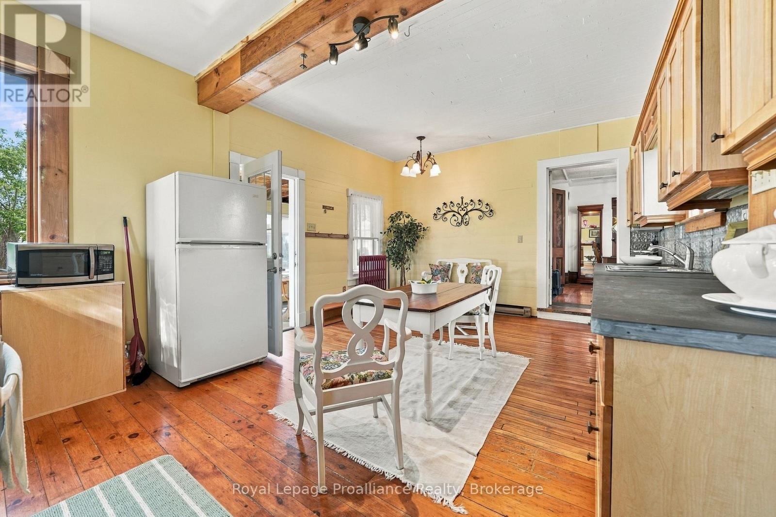 228 County Rd 29, Prince Edward County, Ontario  K0K 1T0 - Photo 11 - X13830614