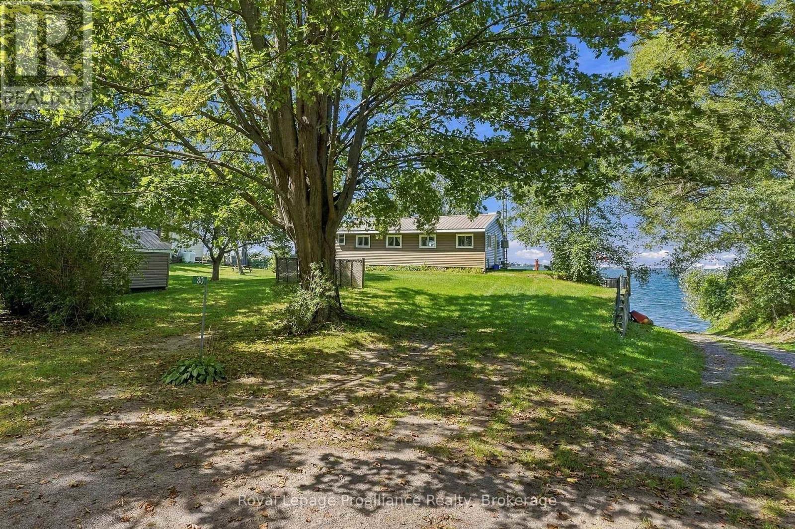 30 MAYNE LANE, Prince Edward County, Ontario