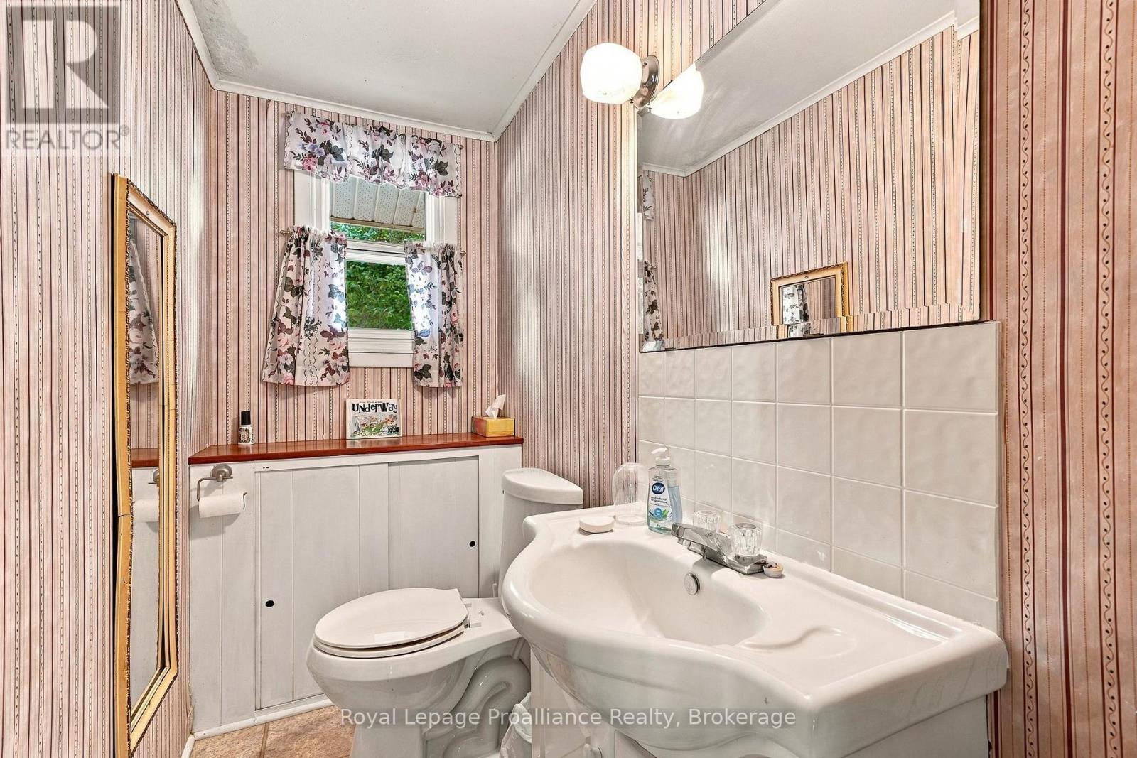 30 Mayne Lane, Prince Edward County, Ontario  K0K 2T0 - Photo 13 - X13830698